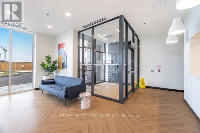 103 - 1333 WEBER STREET E
