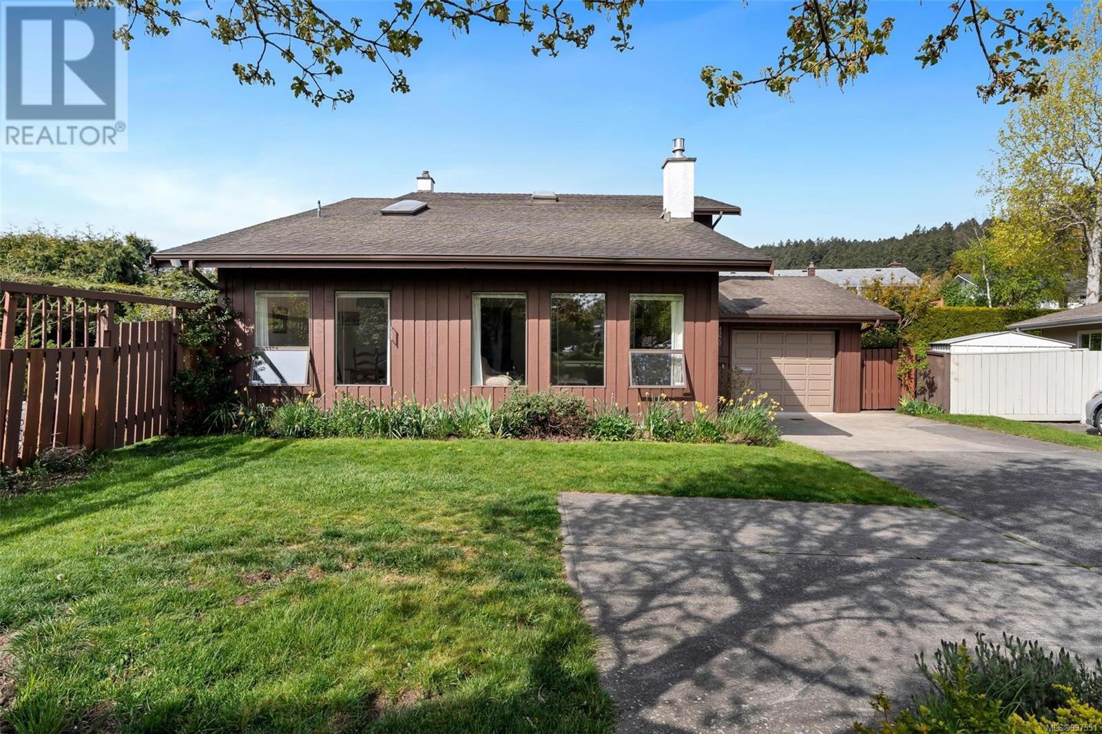 4370 Paramont Pl