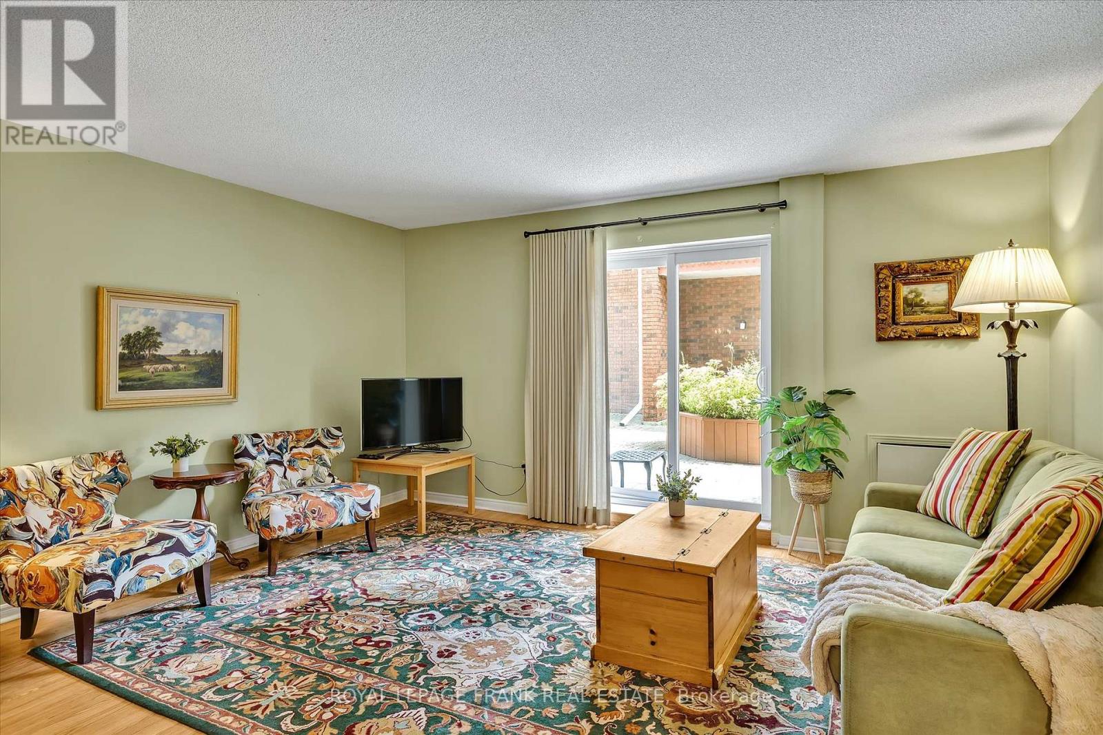 115 - 475 PARKHILL ROAD W