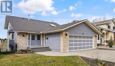 381 Deerview Drive SE Calgary AB T2J6X2