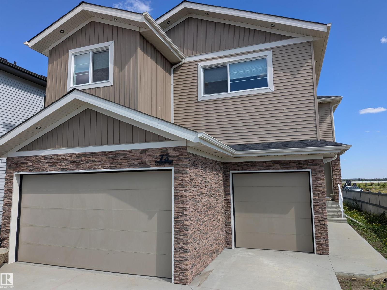 73 ASHBURY CR