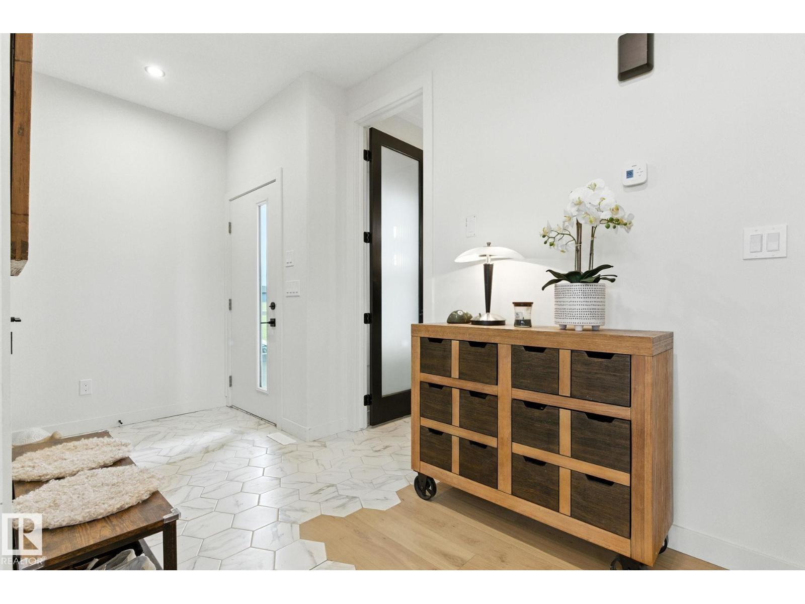 73 ASHBURY CR