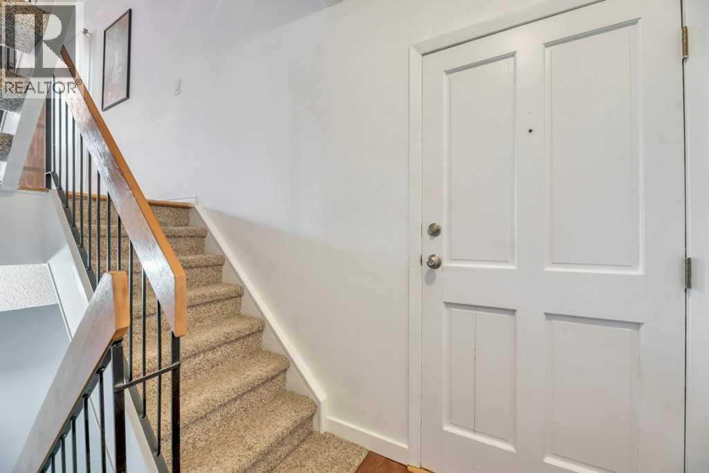 11, 700 Ranch Estates Place NW