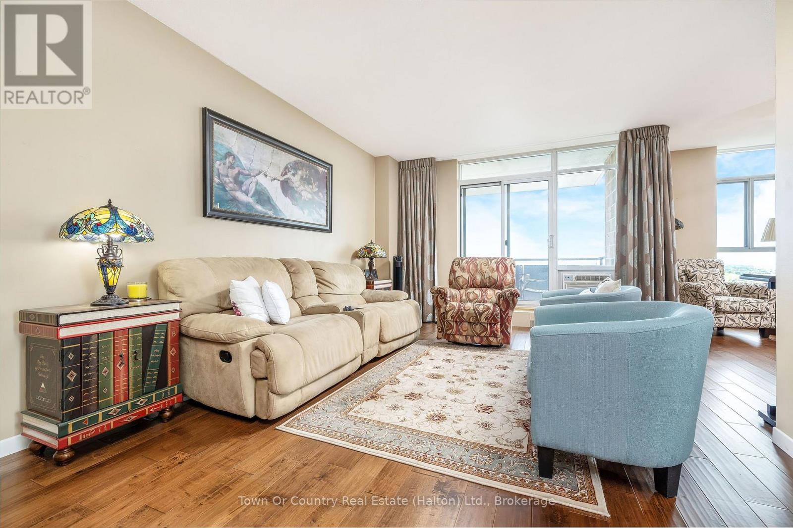 1906 - 5250 LAKESHORE ROAD