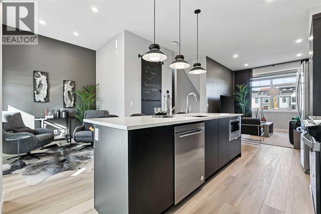 112, 595 Mahogany Road SE