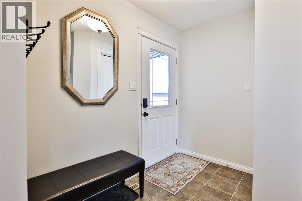 437 Twinriver Road W