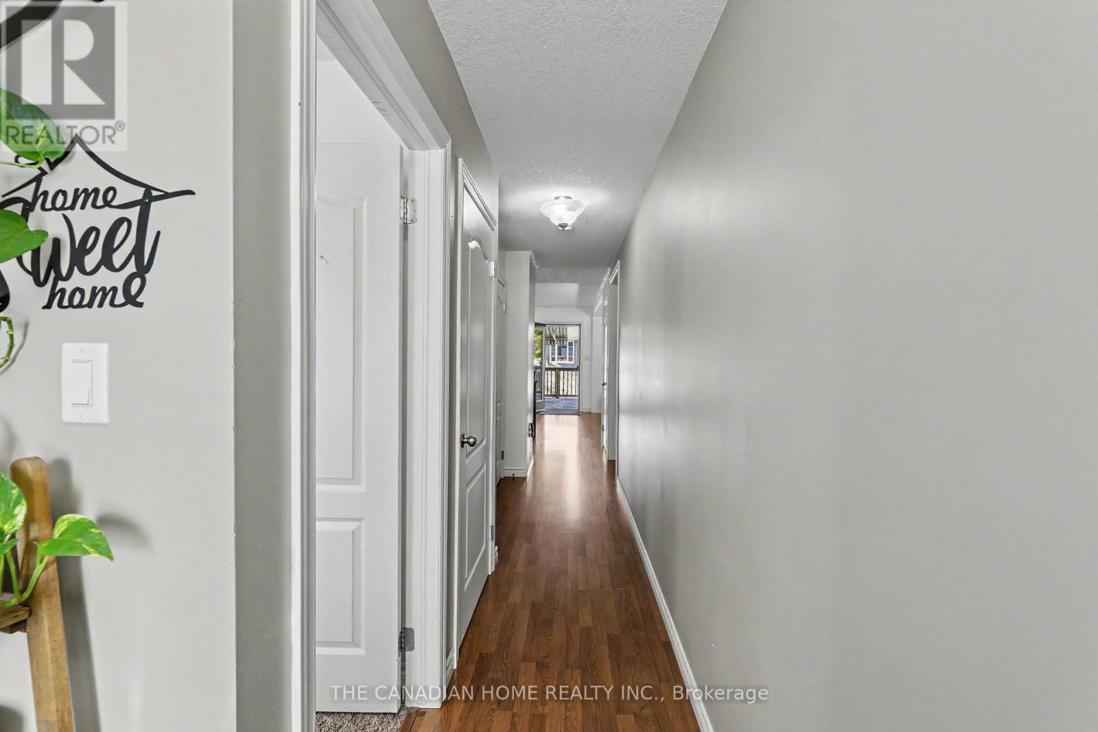 219 PICTON STREET E