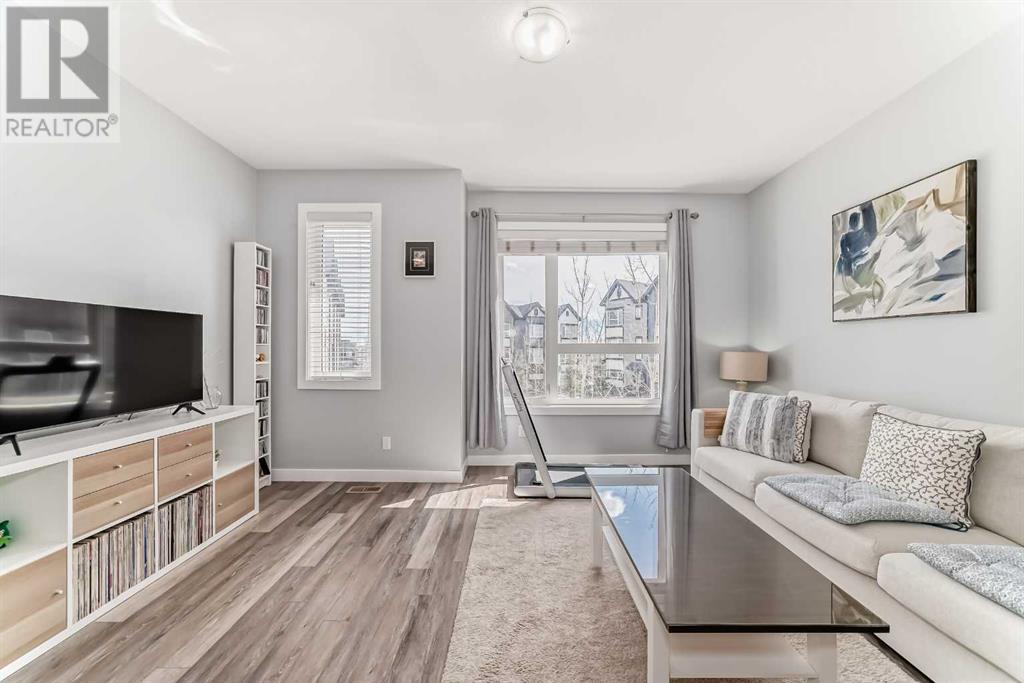 106, 11 Evanscrest Mews NW