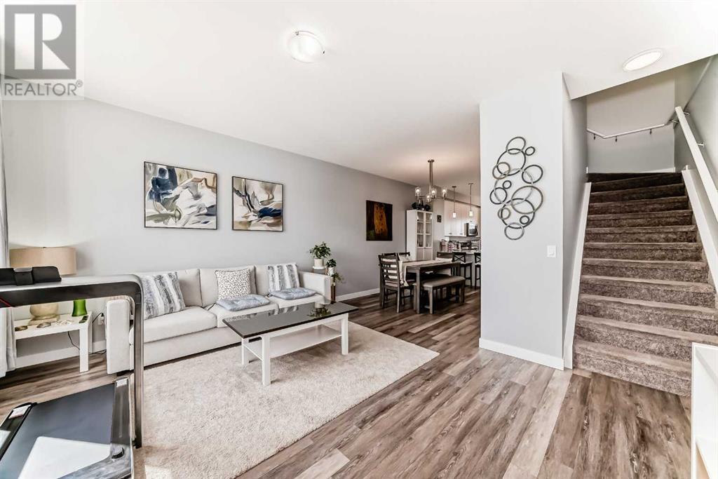 106, 11 Evanscrest Mews NW