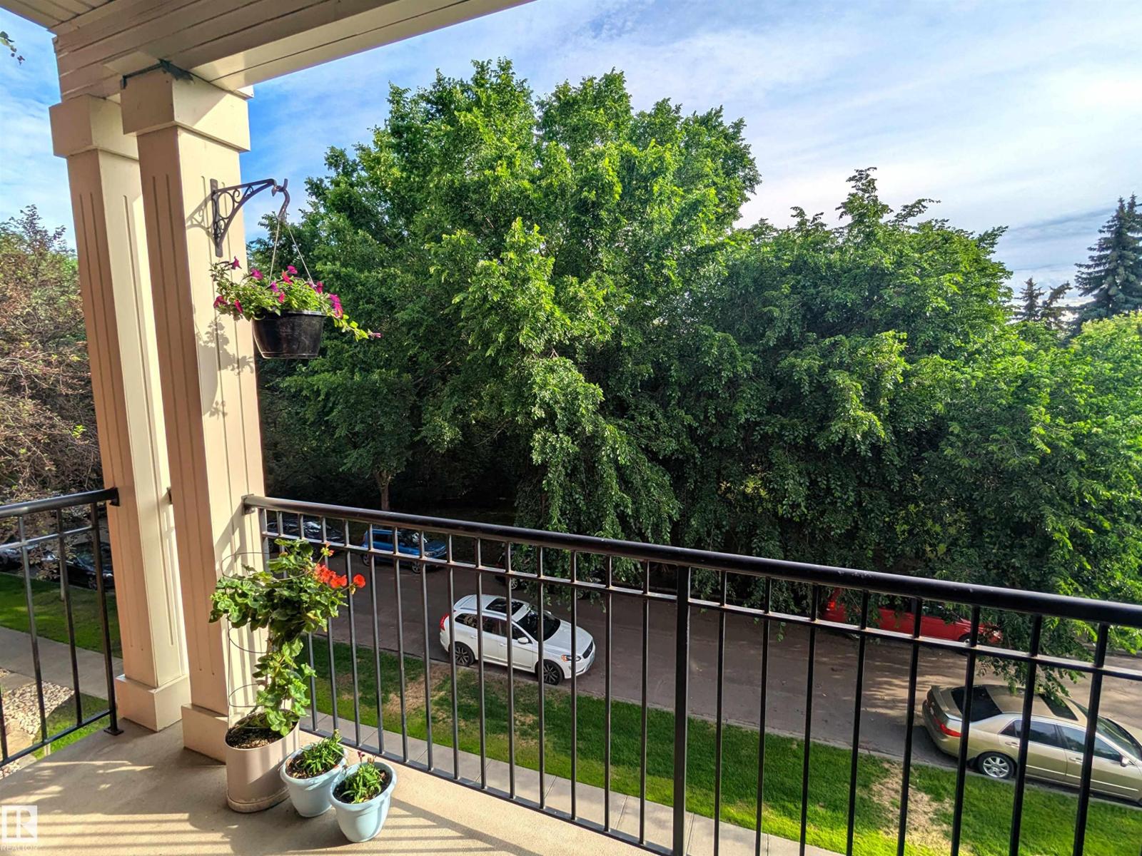 #302 9811 96A ST NW
