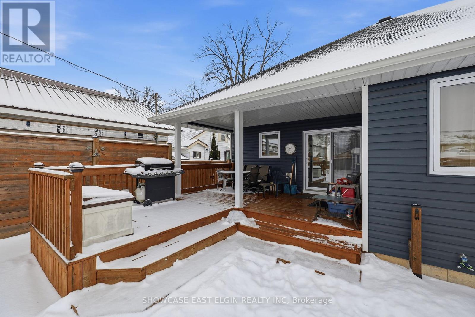 271 SYDENHAM STREET E