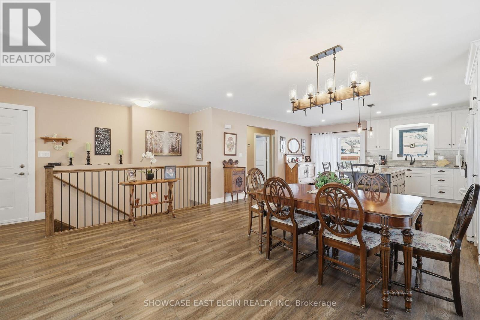 271 SYDENHAM STREET E