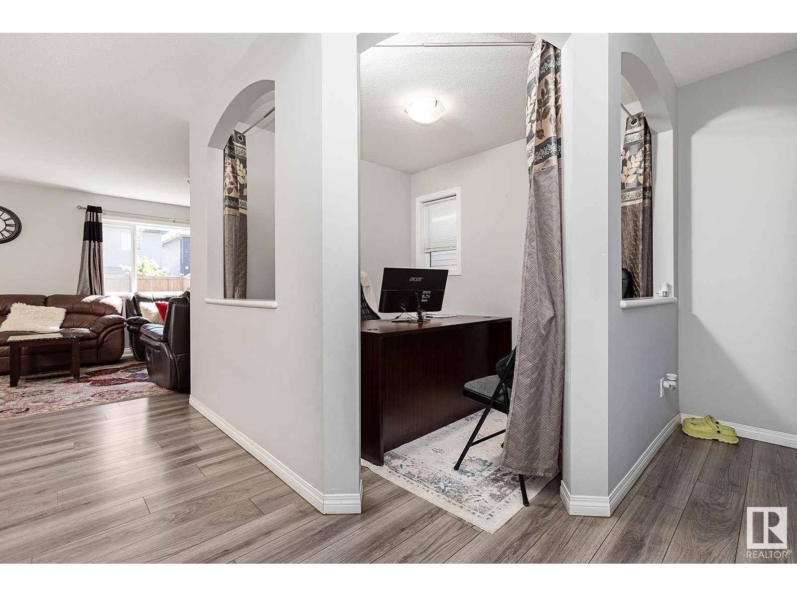 17719 64 ST NW