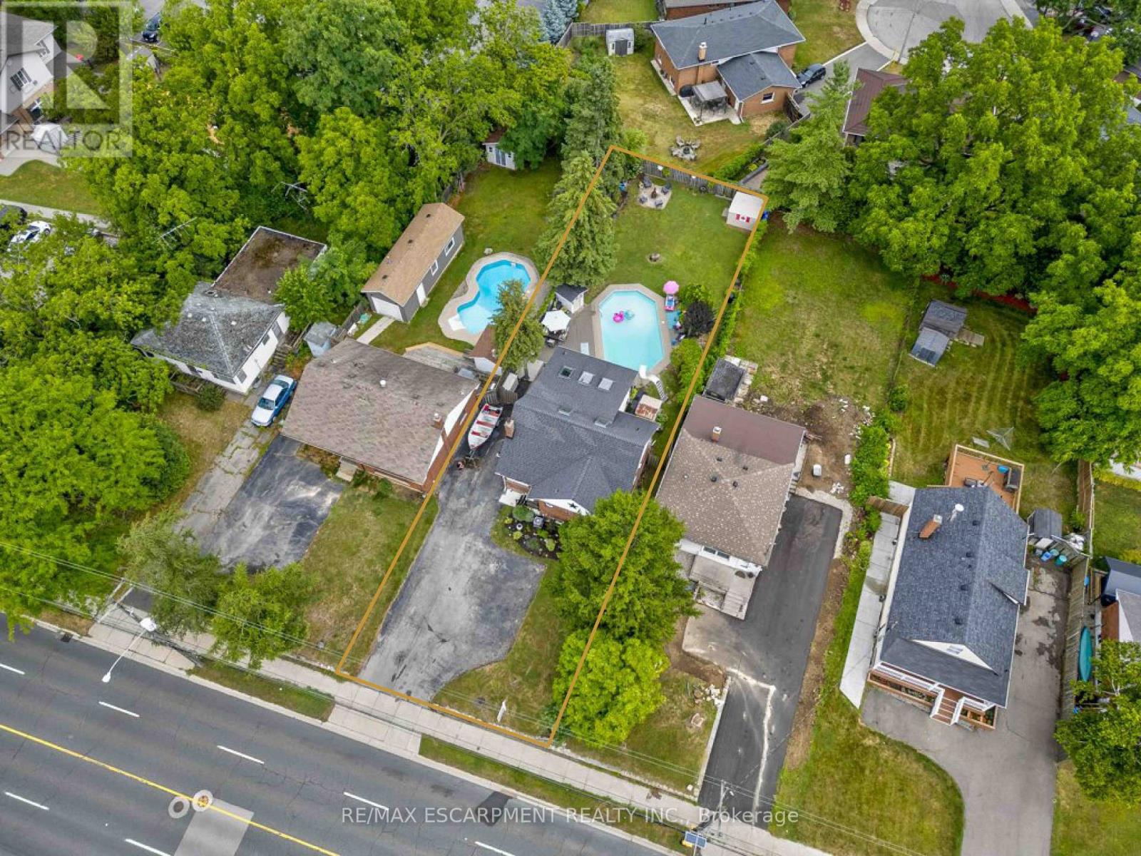 480 MOHAWK ROAD W