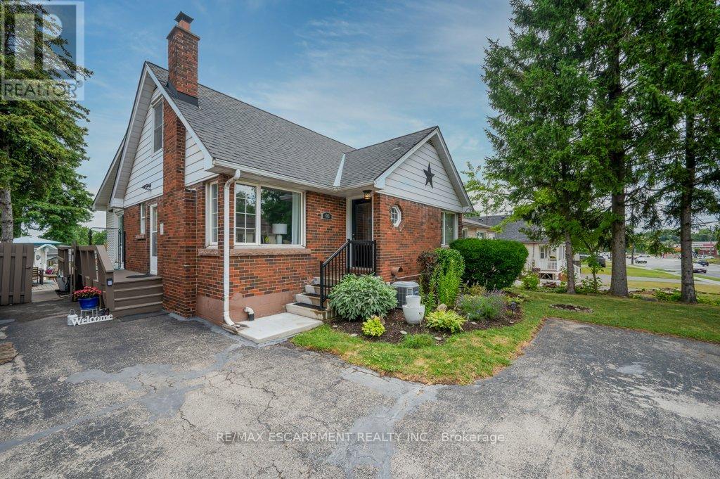 480 MOHAWK ROAD W