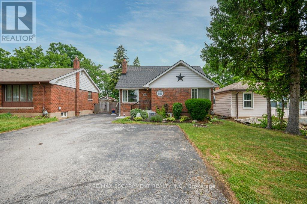 480 MOHAWK ROAD W