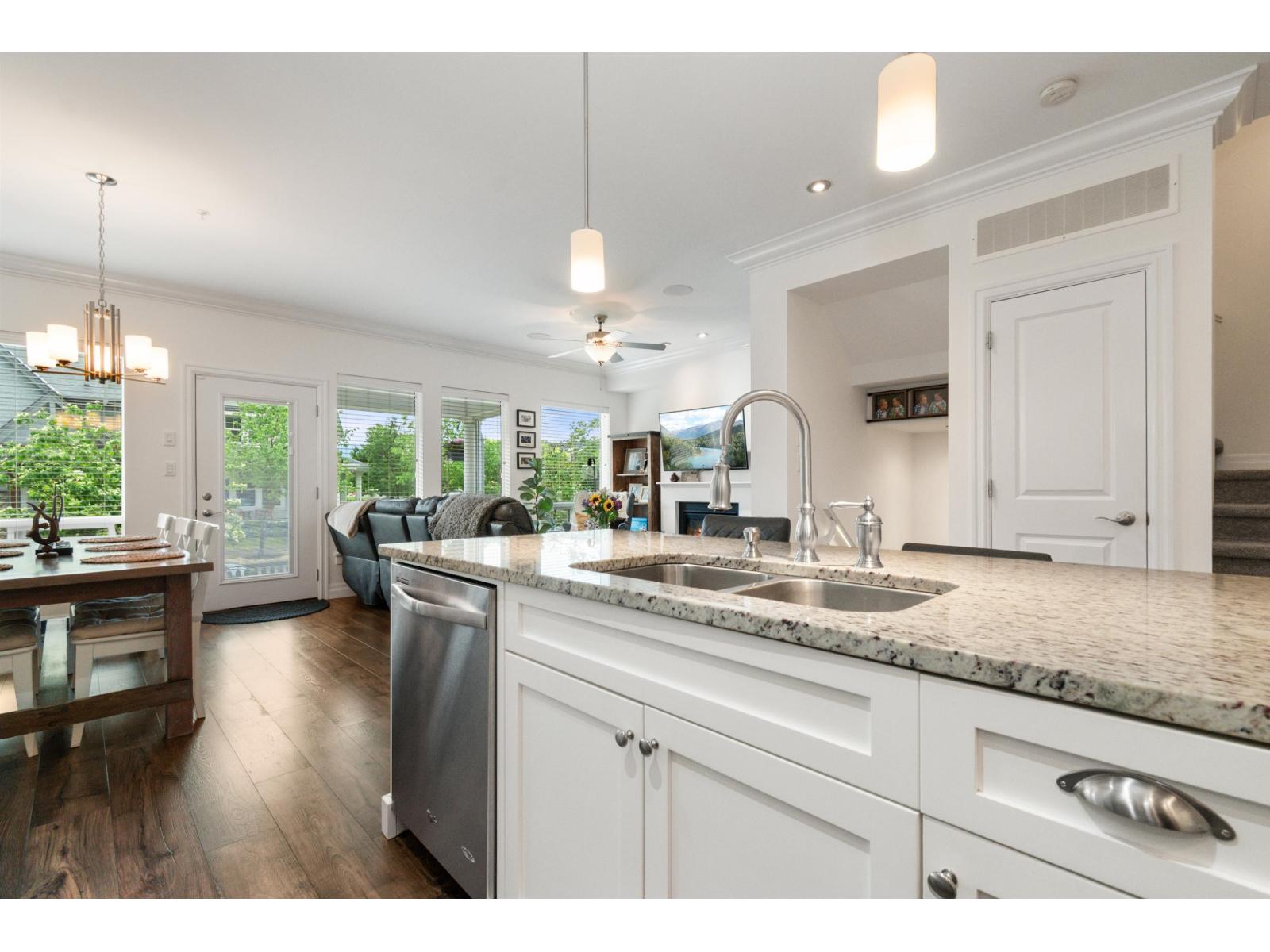 2 44849 ANGLERS BOULEVARD|Garrison Crossing