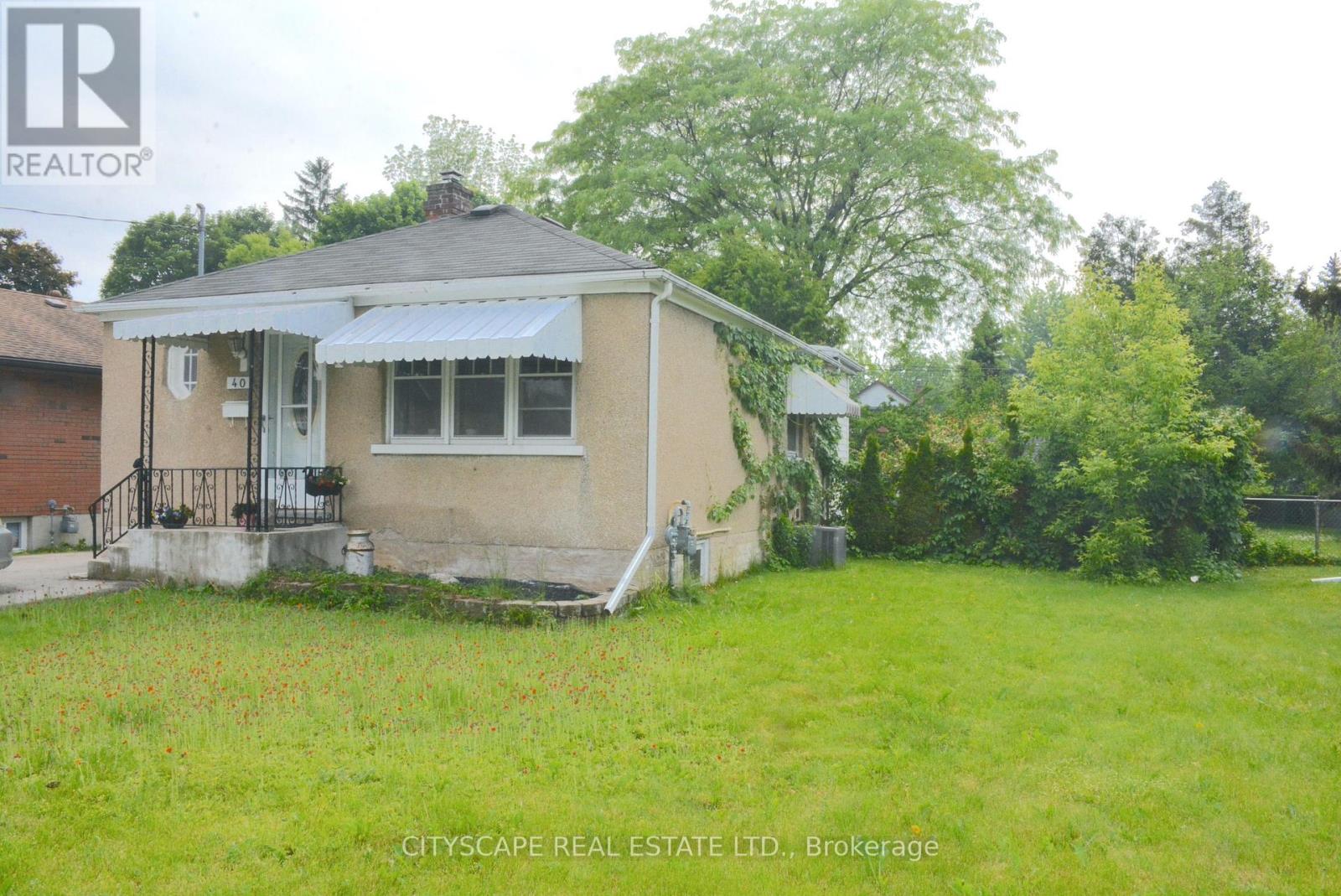 40 ELGIN STREET N