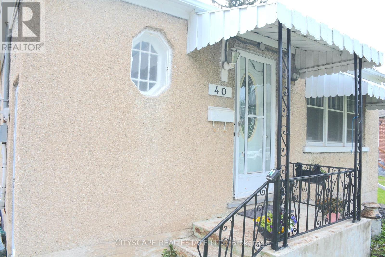 40 ELGIN STREET N