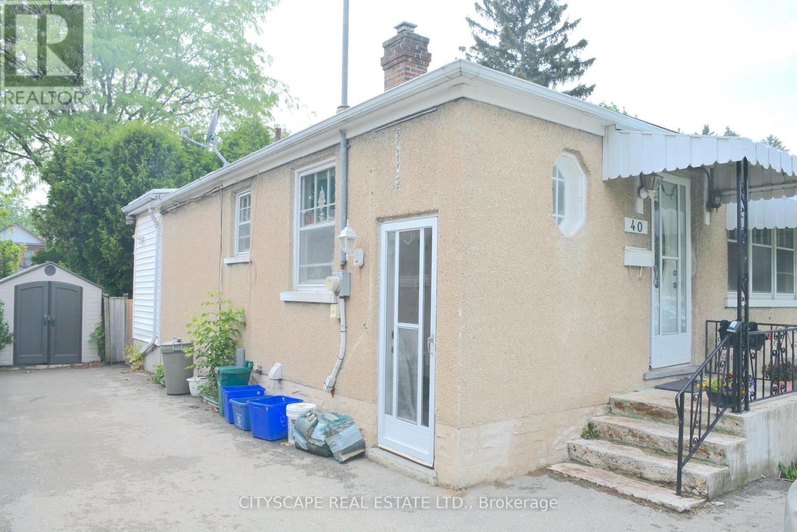 40 ELGIN STREET N