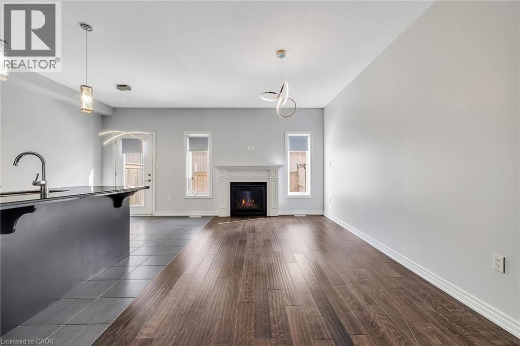 89 SONOMA VALLEY Crescent