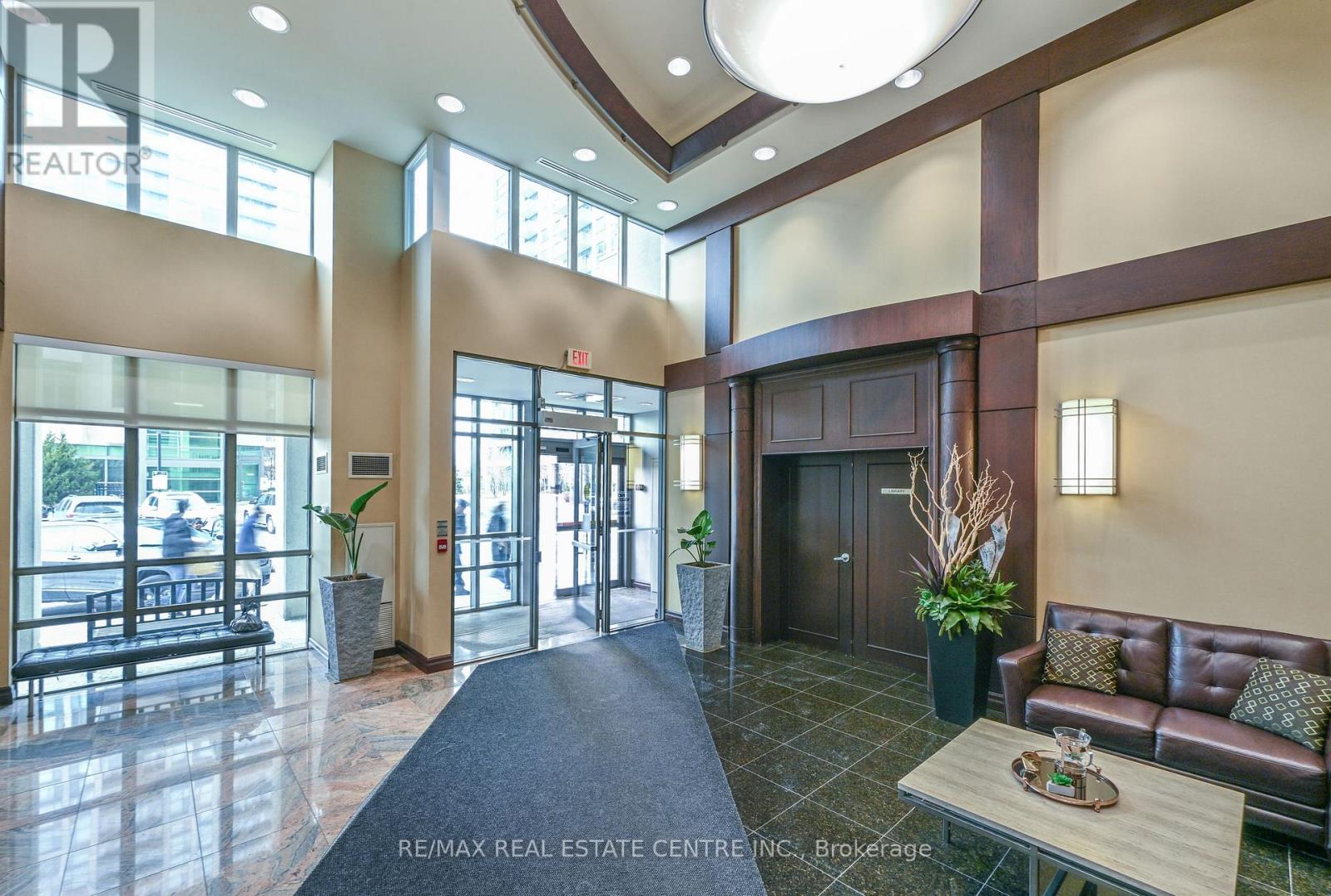 1108 - 335 RATHBURN ROAD W