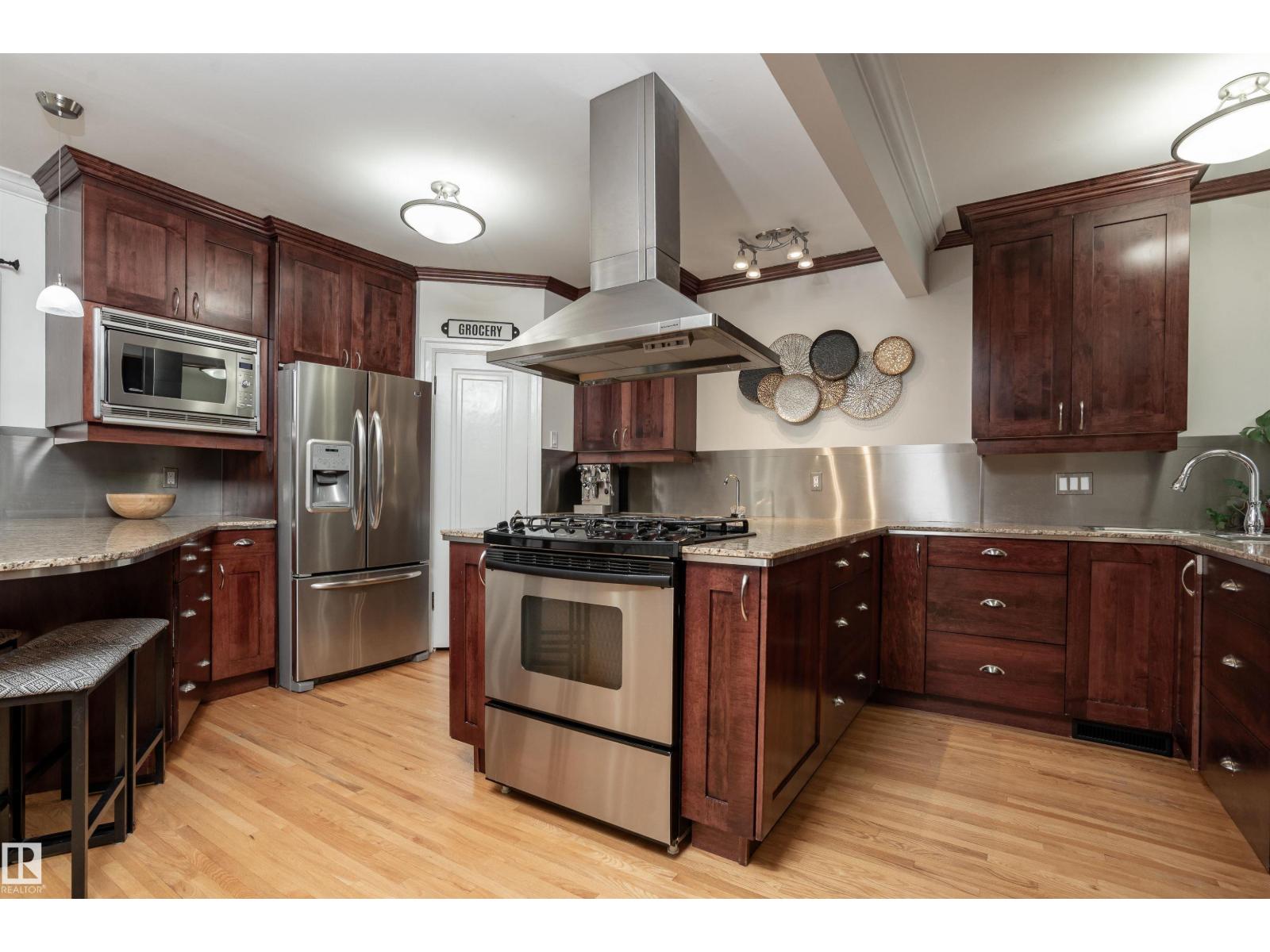 10015 97 AV NW