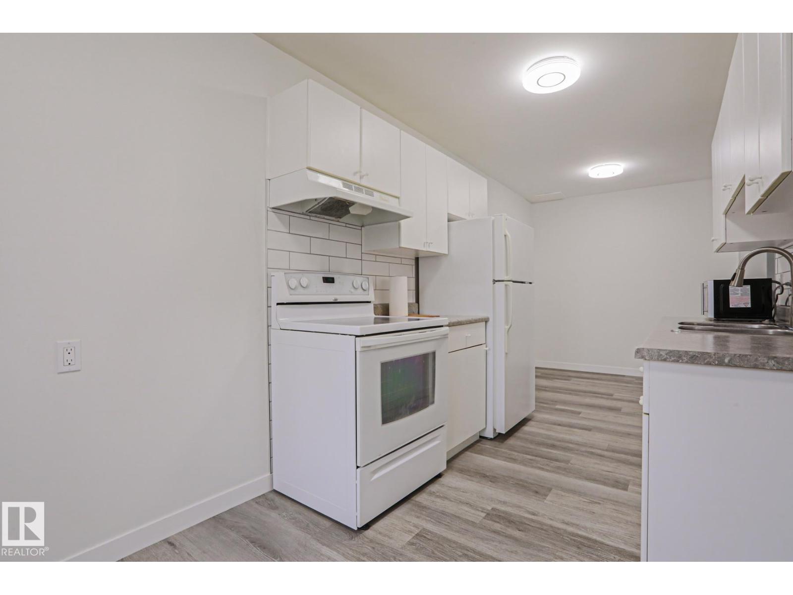 238 PRIMROSE GARDENS GD NW