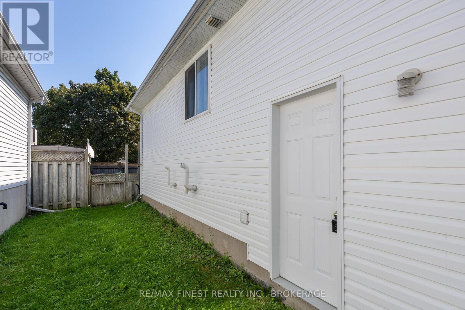 416 SHEILA COURT