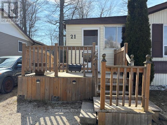 21 MAPLE GROVE VILLAGE ROAD