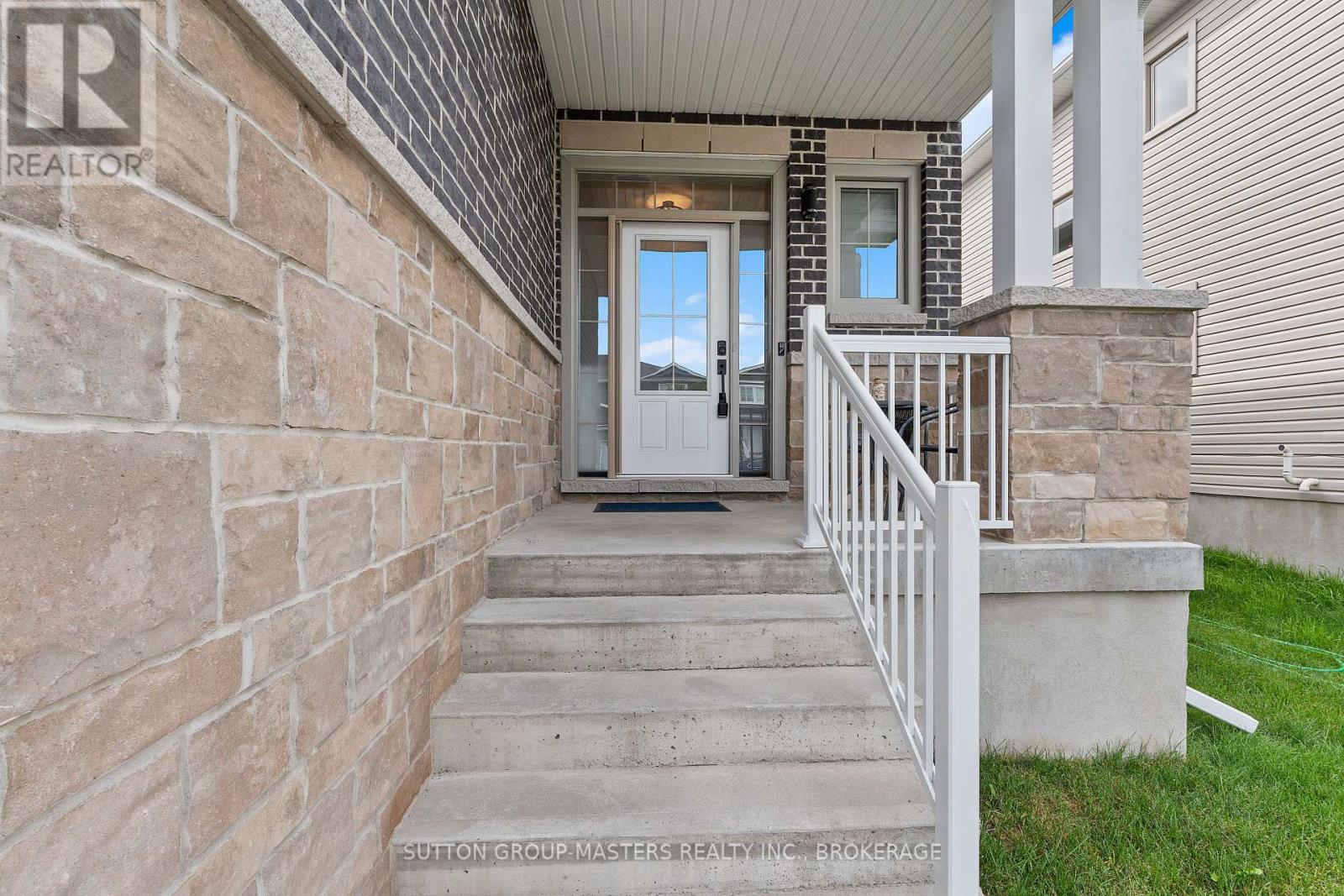 122 HAZLETT STREET