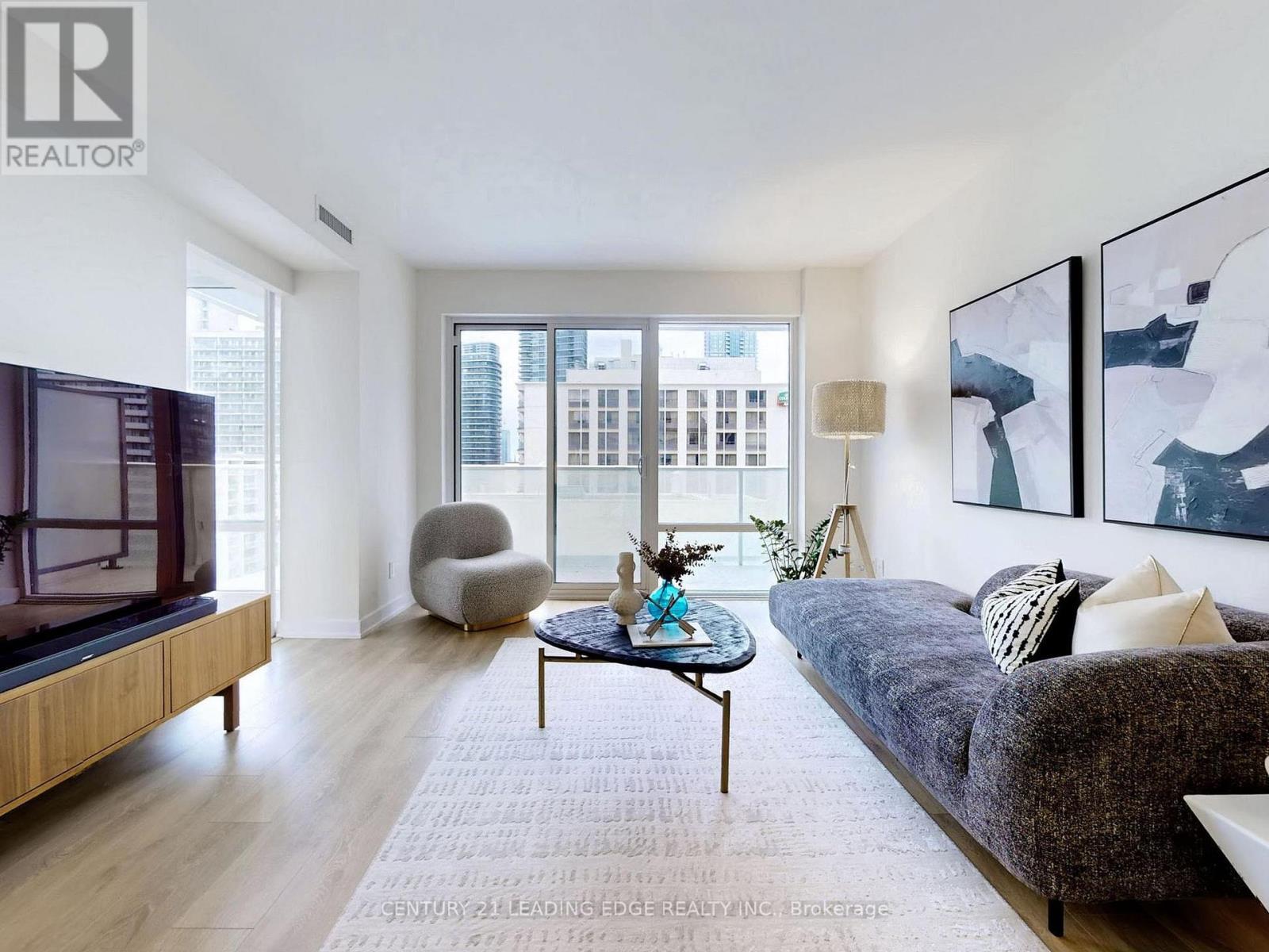 1009 - 501 YONGE STREET