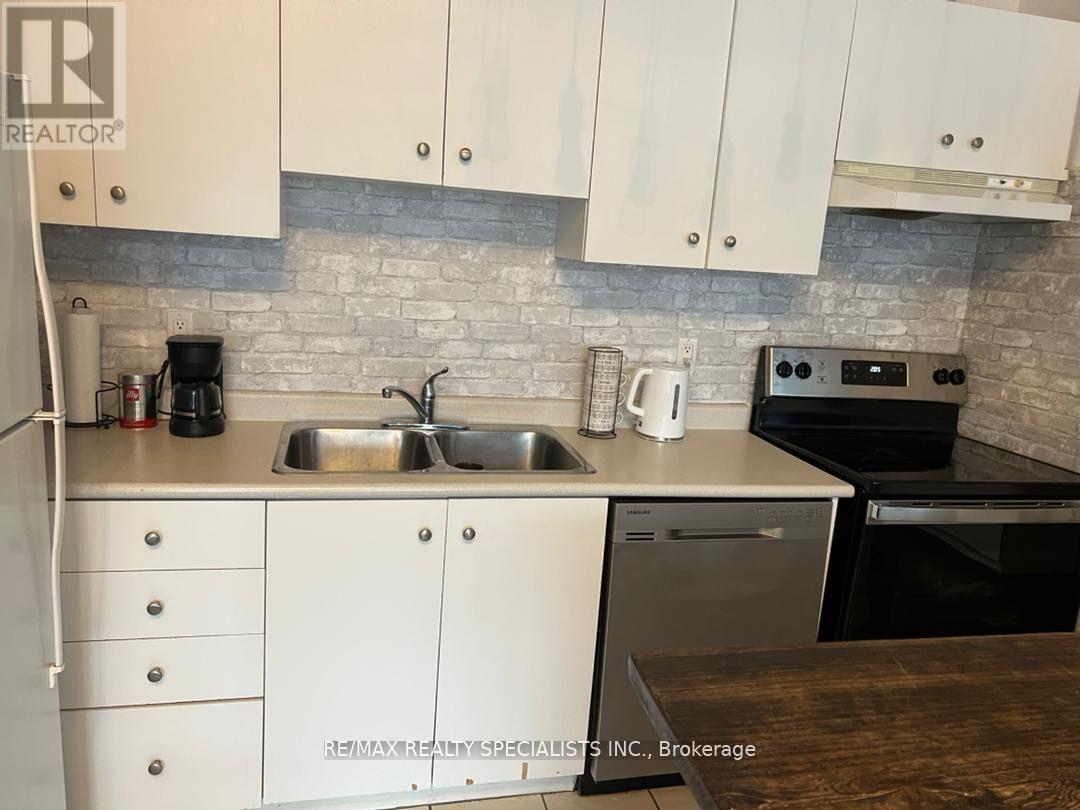 519 - 700 KING STREET W