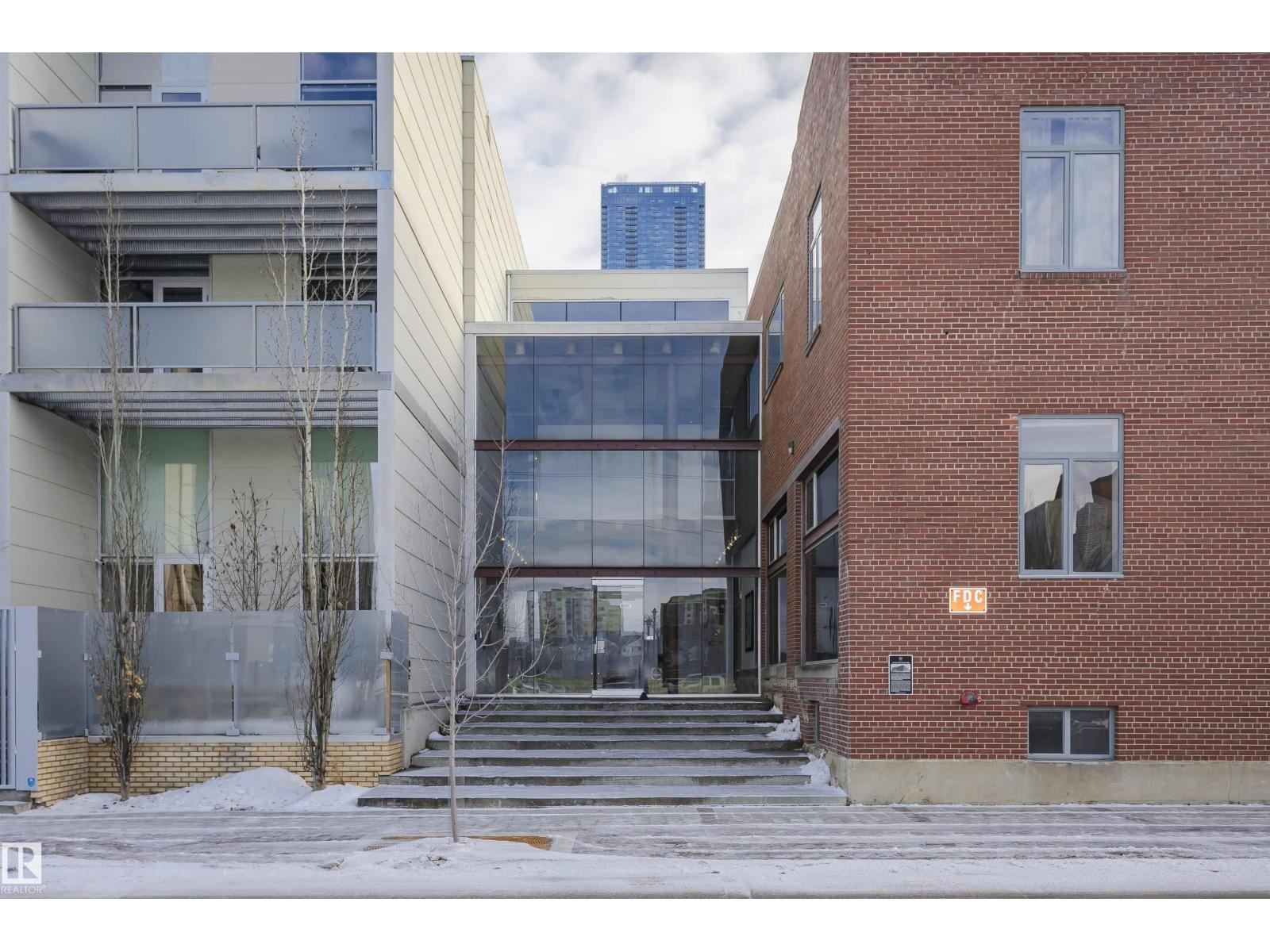 #118 10309 107 ST NW