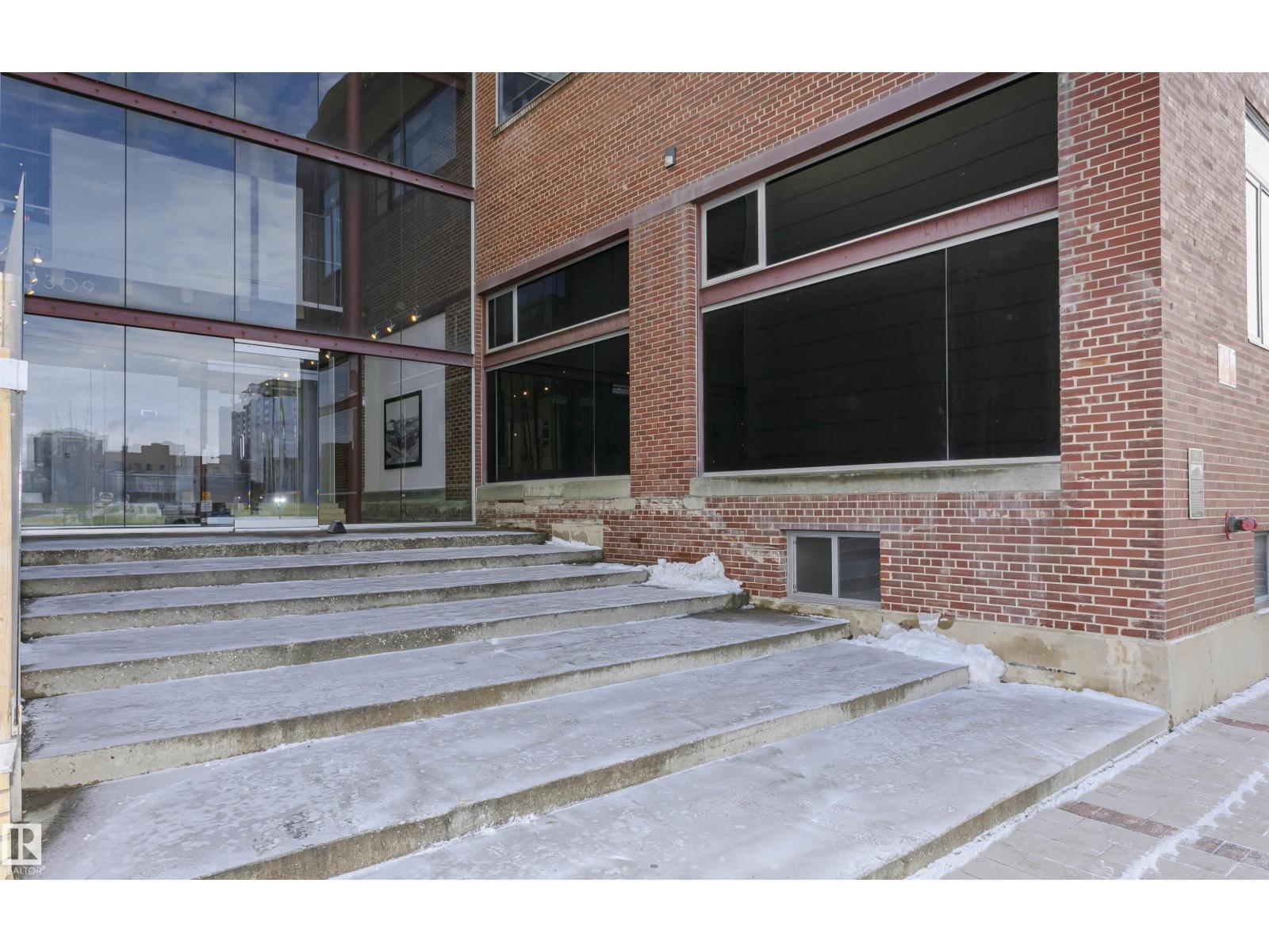 #118 10309 107 ST NW