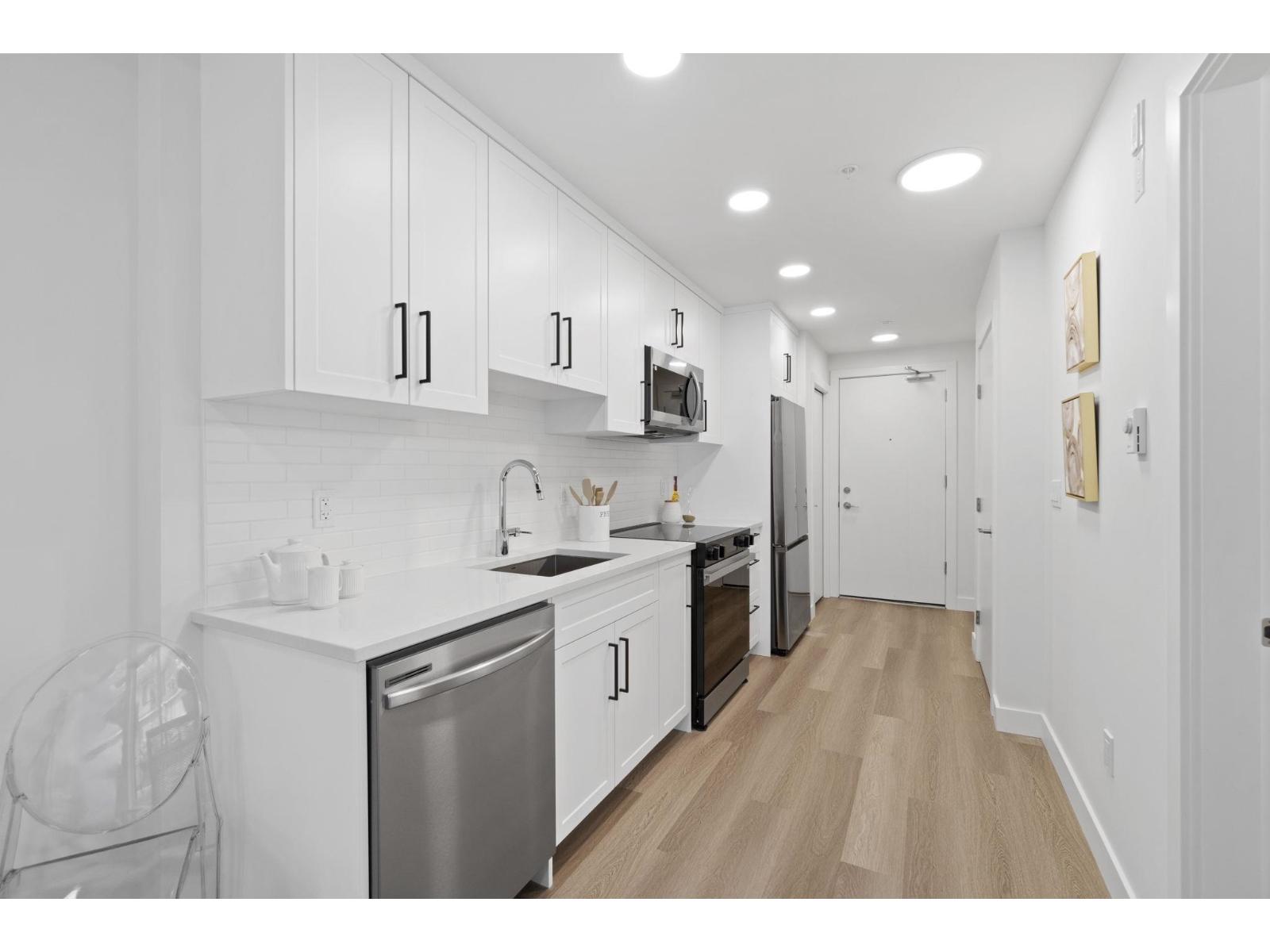 304 33820 SOUTH FRASER WAY