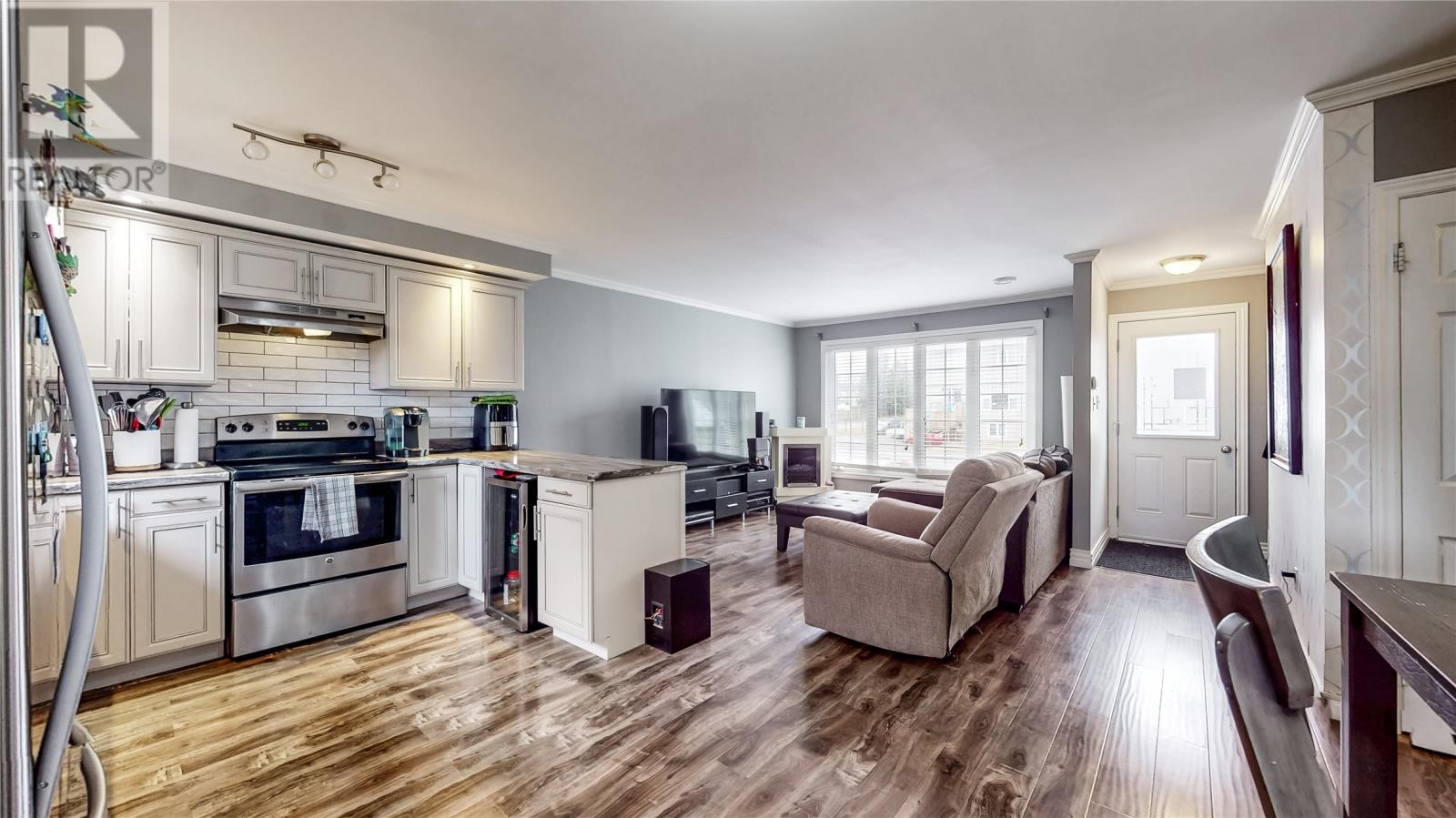 43 Smallwood Drive