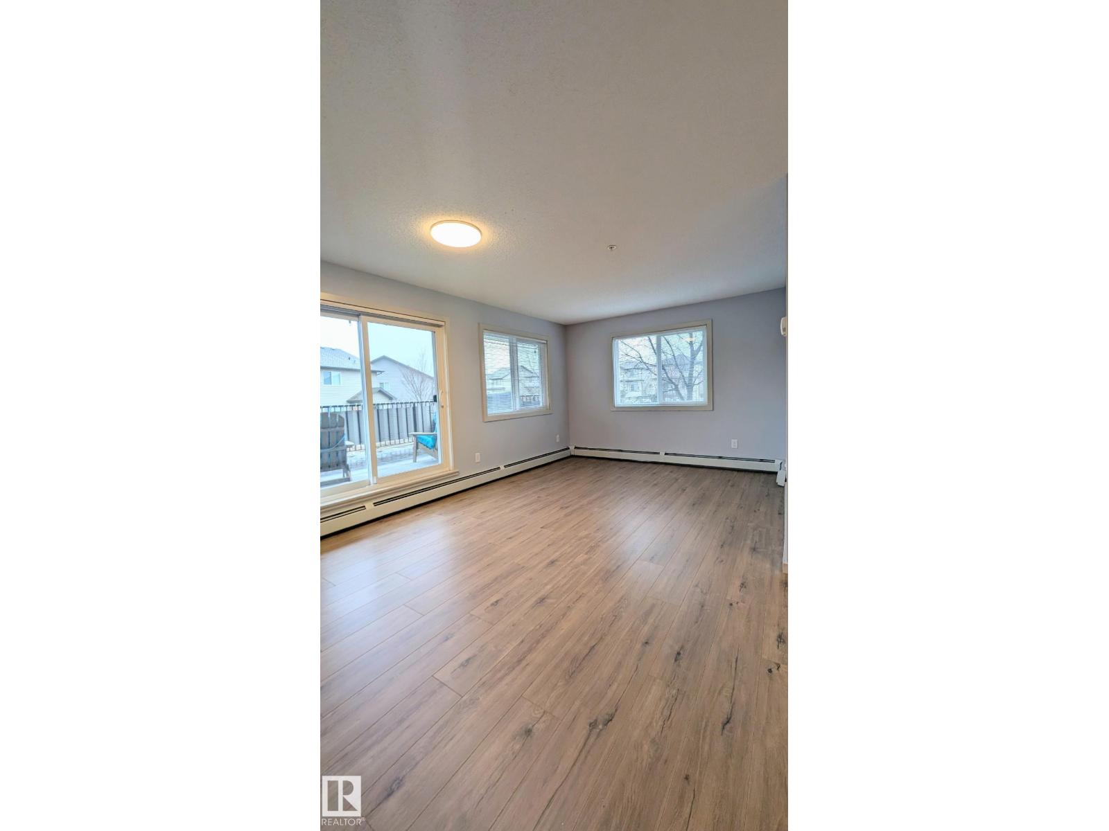 #120 5404 7 AV SW