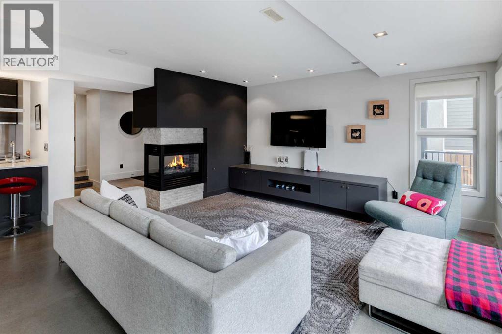 B, 1310 Gladstone Road NW