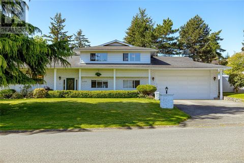 2295 Greenlands Rd Saanich BC V8N5B9