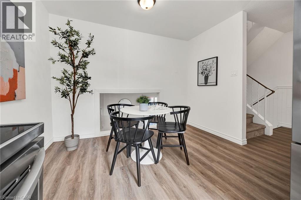 314 BLUEVALE Street N Unit# A