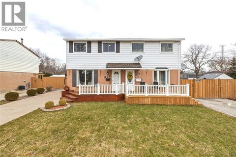 1103 CARDIFF COURT Sarnia ON N7S4B6