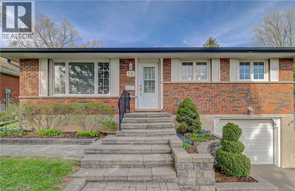 16 CENTENNIAL Crescent