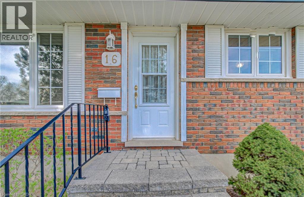16 CENTENNIAL Crescent
