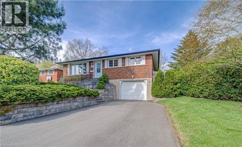 16 CENTENNIAL Crescent New Hamburg ON N3A1K9