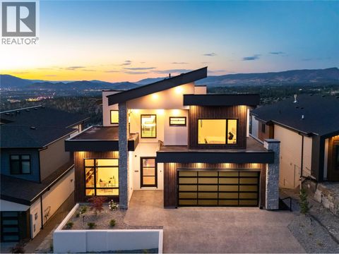 1016 EMSLIE Street Kelowna BC V1W0C3