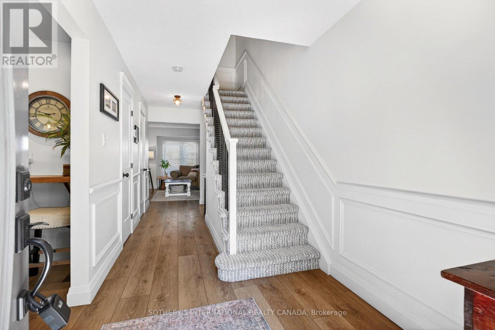 3 - 2230 UPPER MIDDLE ROAD