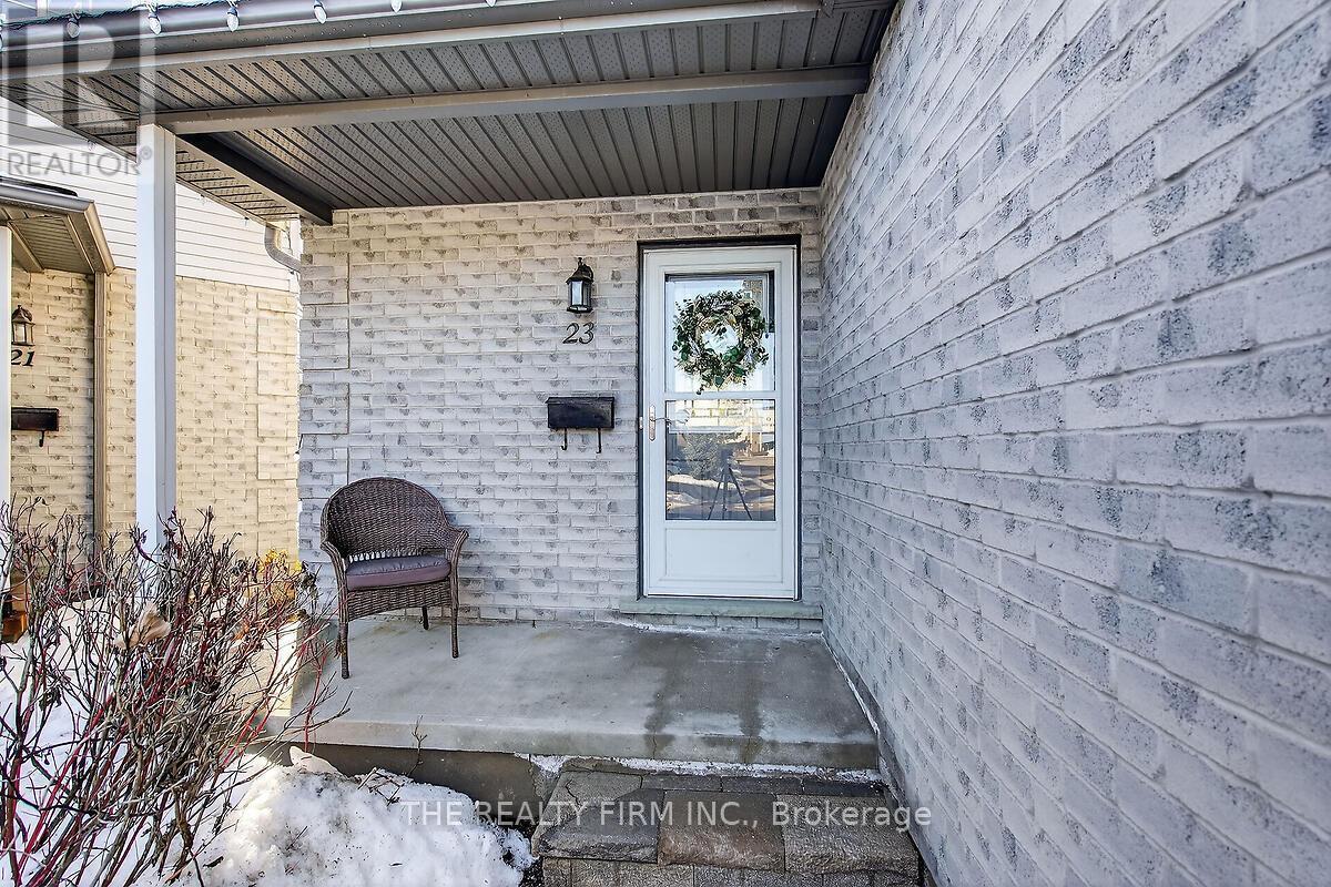 23 - 767 WHARNCLIFFE ROAD S