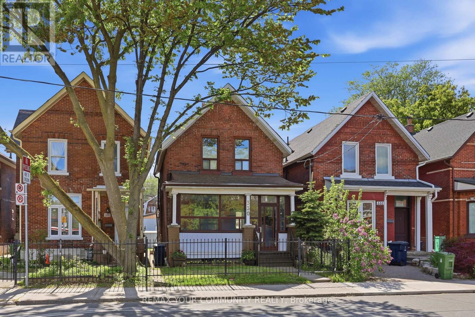 Photo 1 of 47 — 330 MAIN STREET, Toronto (East End-Danforth), ON M4C4X7