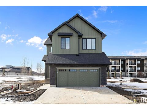 89 Newbury CI Sherwood Park AB T8B0E9